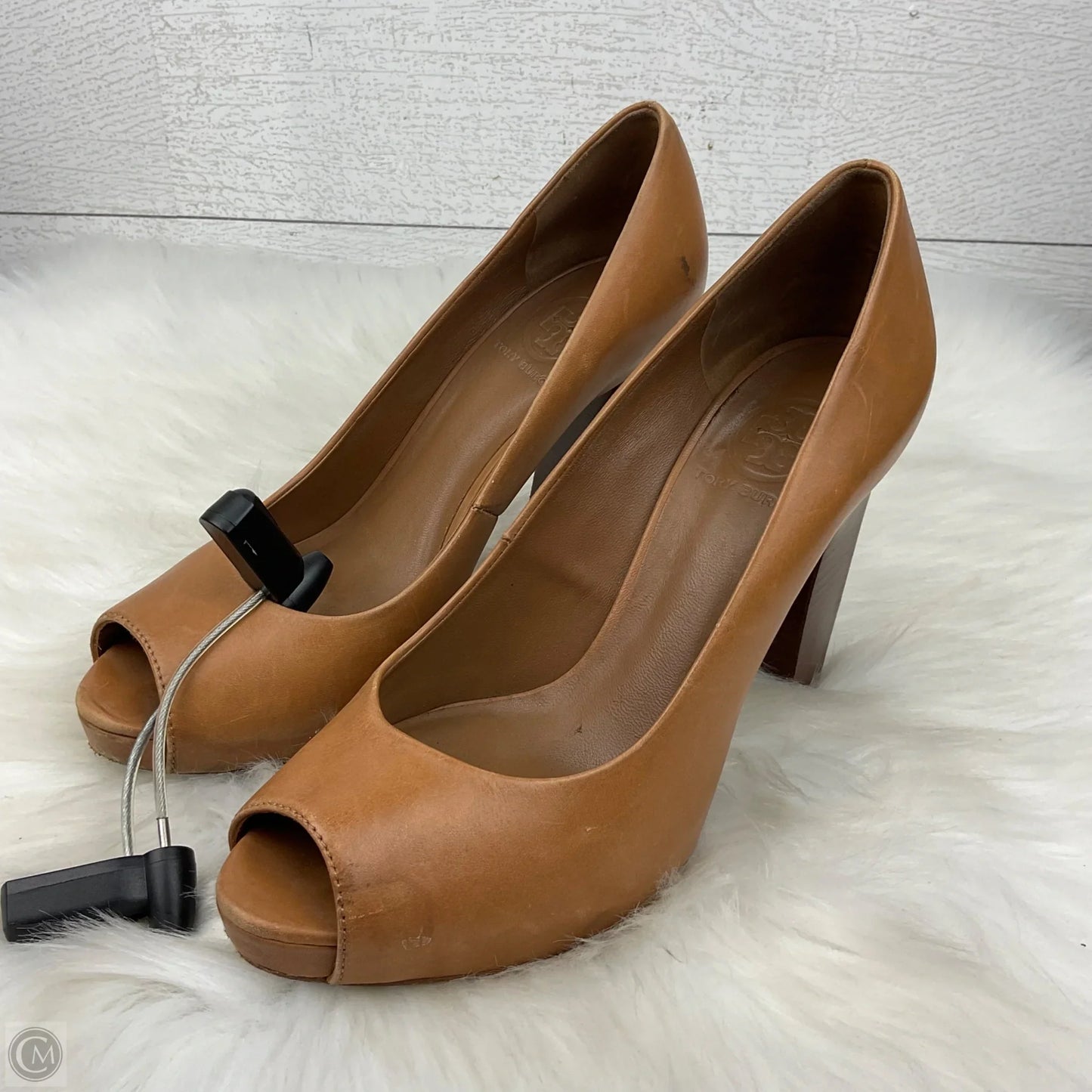 Shoes Designer By Tory Burch In Tan, Size: 7.5