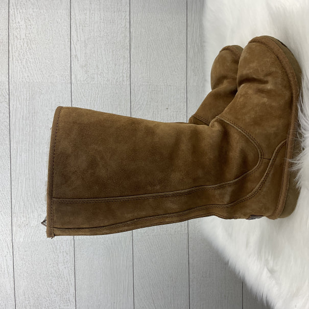 Boots Designer By Ugg In Brown, Size: 6