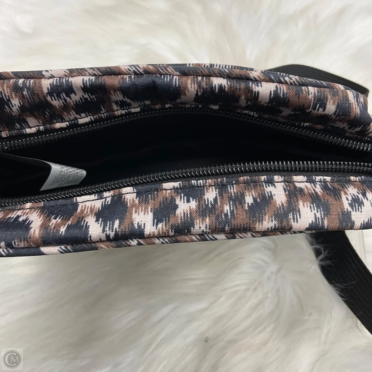 Belt Bag By Old Navy, Size: Medium