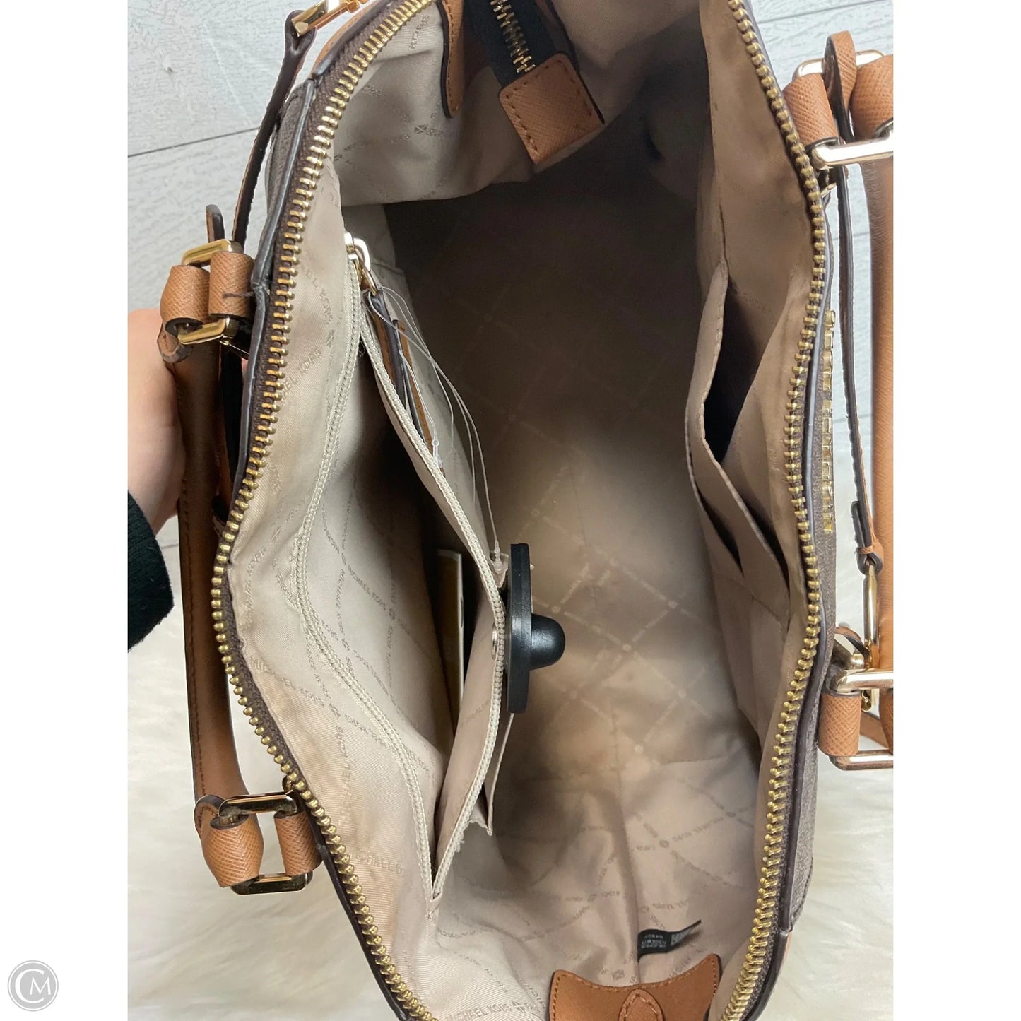 Handbag Designer By Michael Kors, Size: Medium