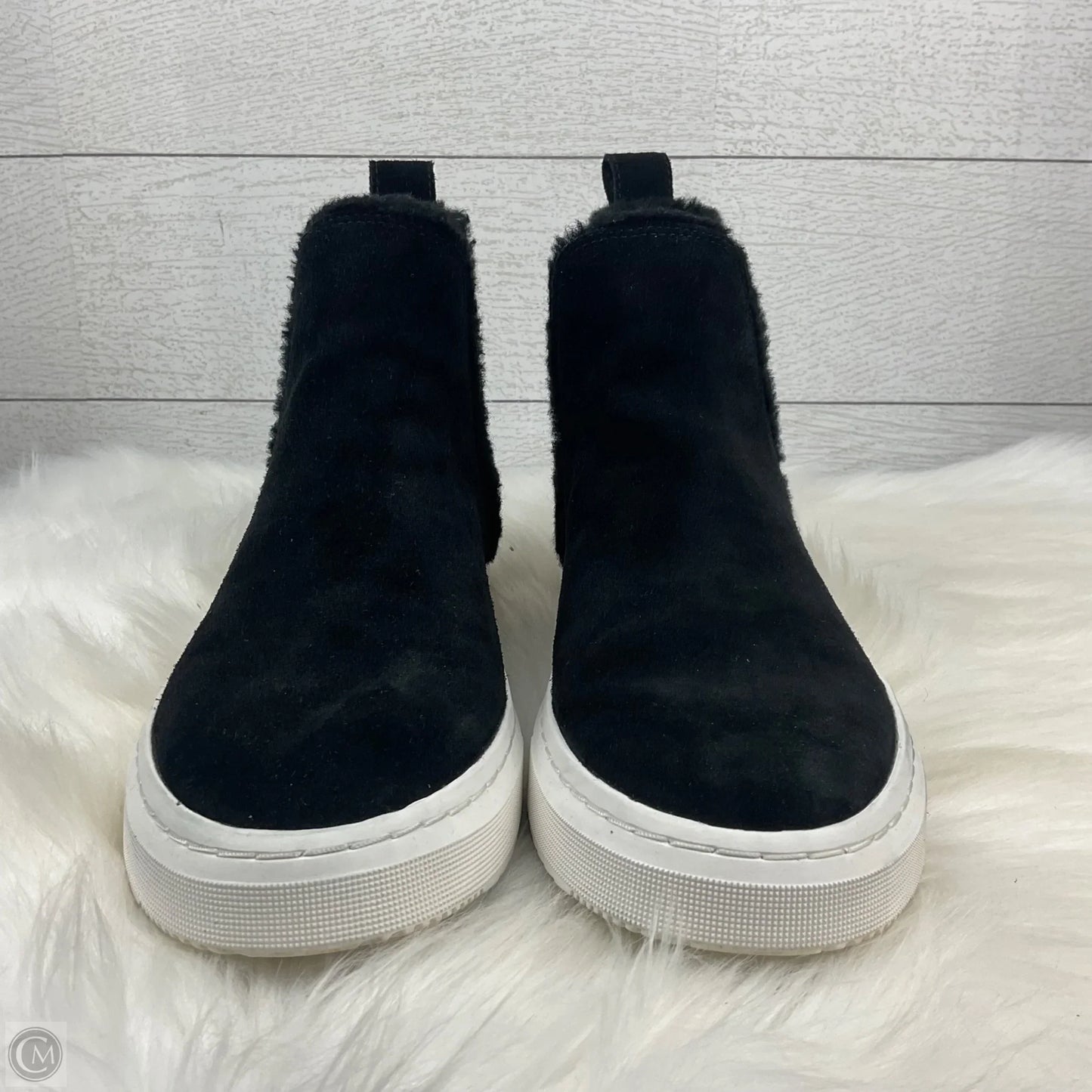 Boots Designer By Ugg In Black, Size: 8