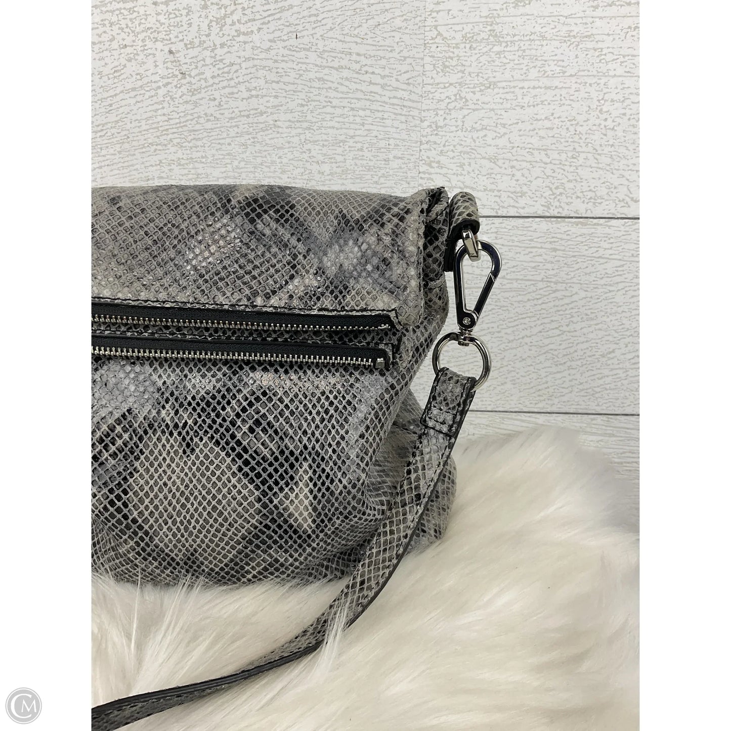 Crossbody By Margot, Size: Medium
