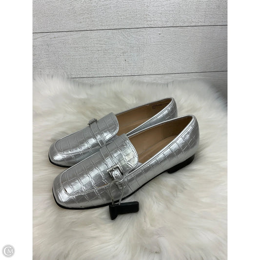 Shoes Flats By Charles By Charles David In Silver, Size: 9