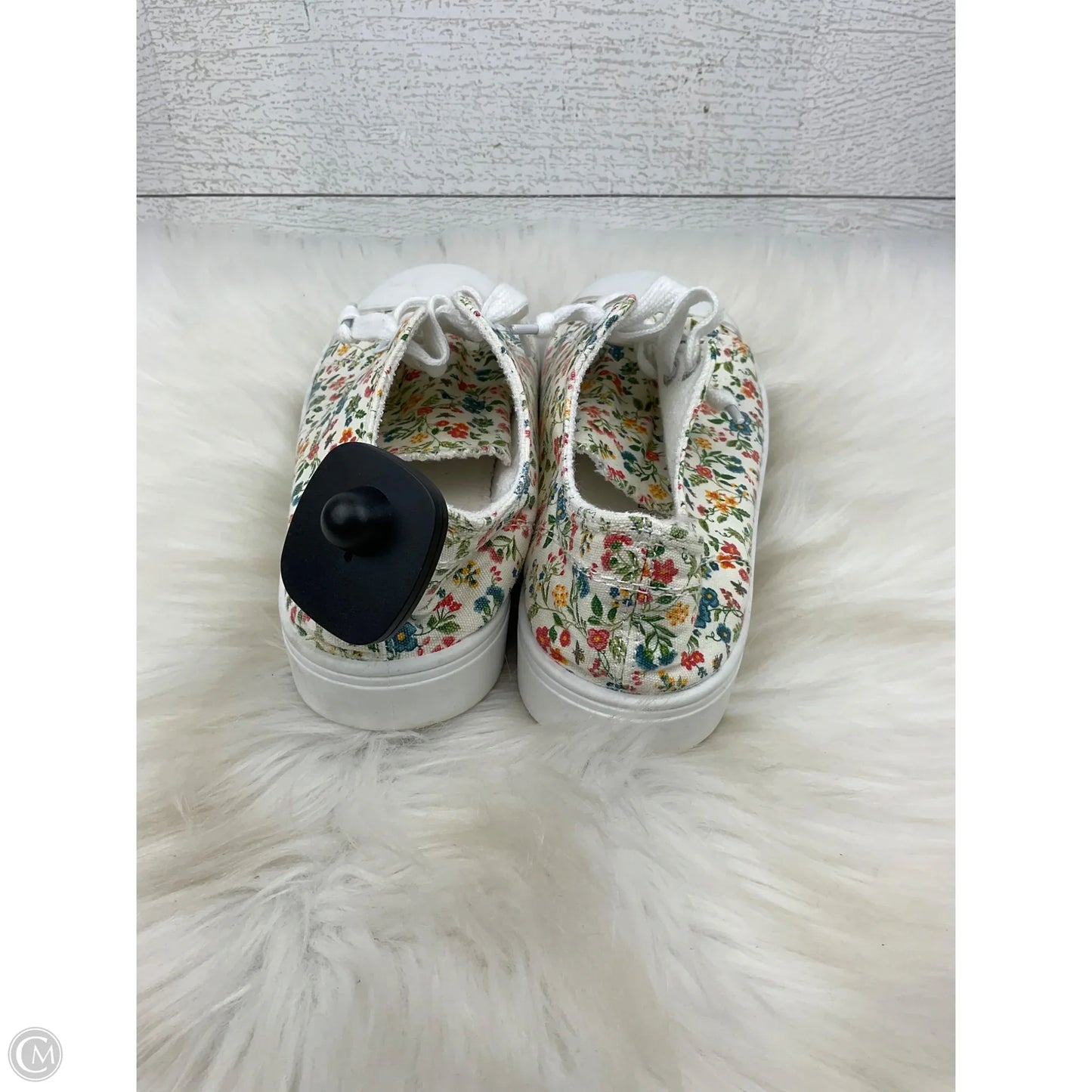 Shoes Sneakers By Sincerely Jules In Floral Print, Size: 8