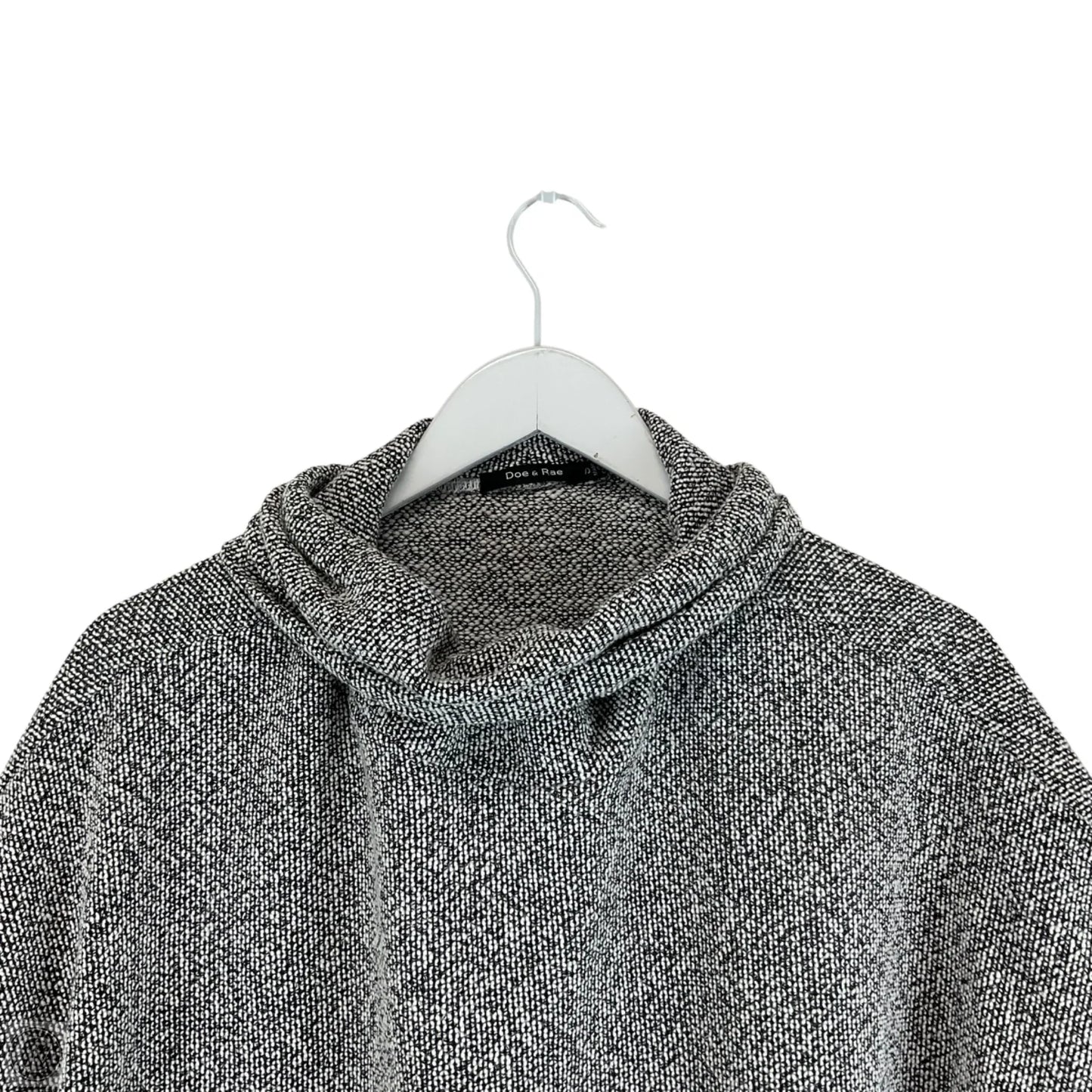 Sweater Short Sleeve By Doe & Rae In Grey, Size: S