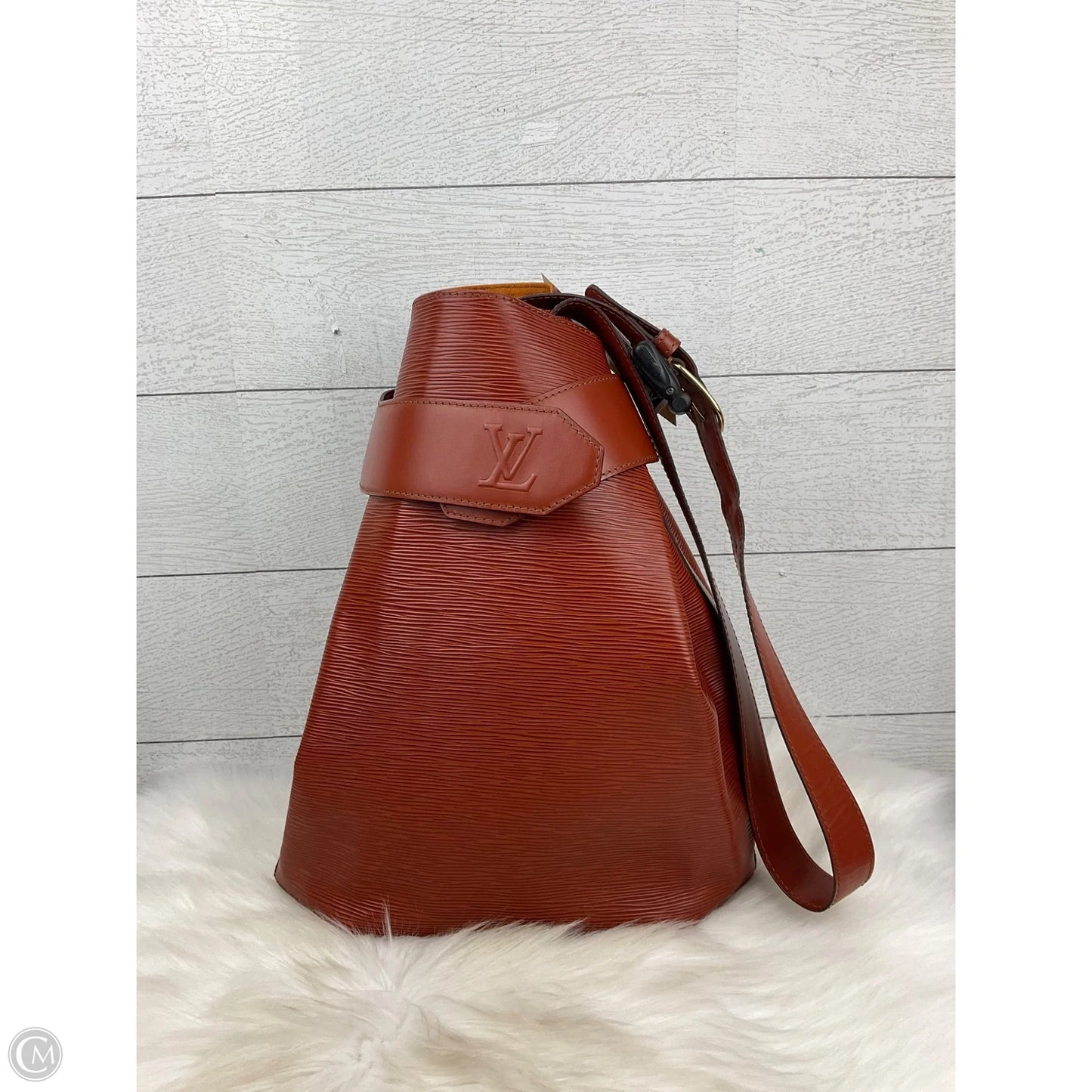 Handbag Luxury Designer By Louis Vuitton, Size: Medium