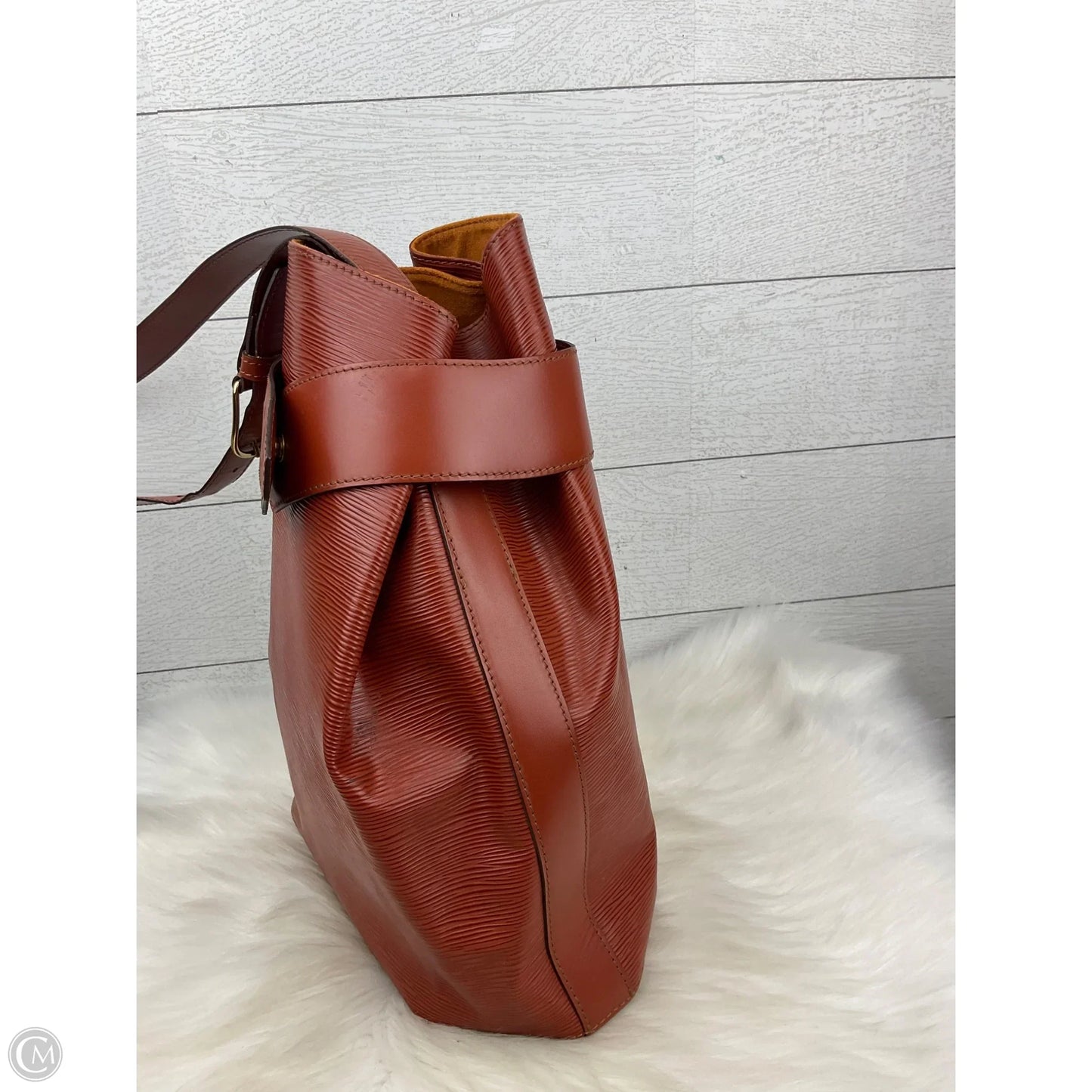 Handbag Luxury Designer By Louis Vuitton, Size: Medium