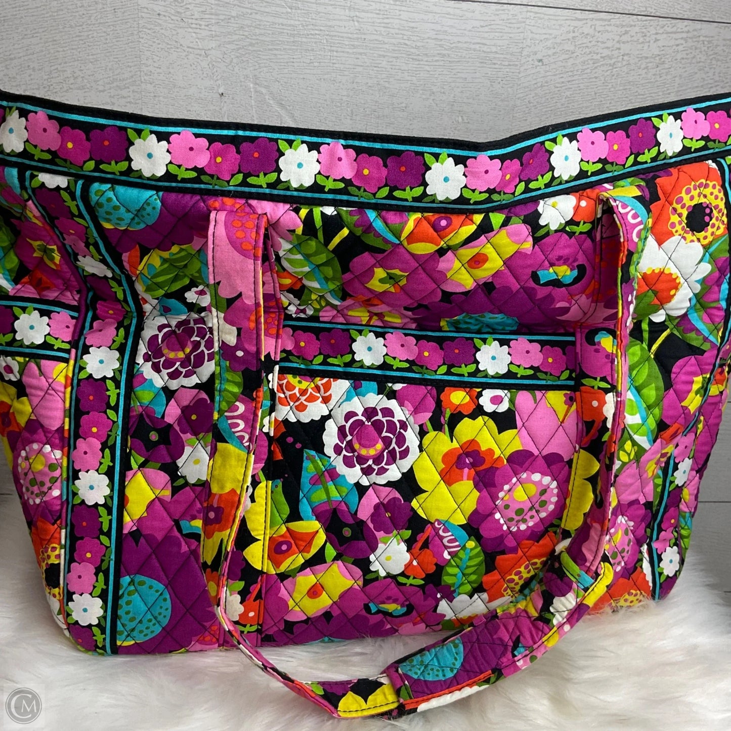 Handbag By Vera Bradley, Size: Large