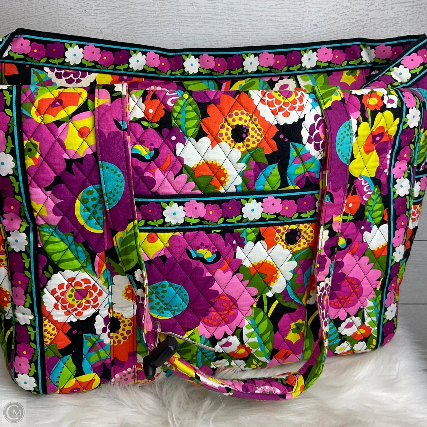Handbag By Vera Bradley, Size: Large
