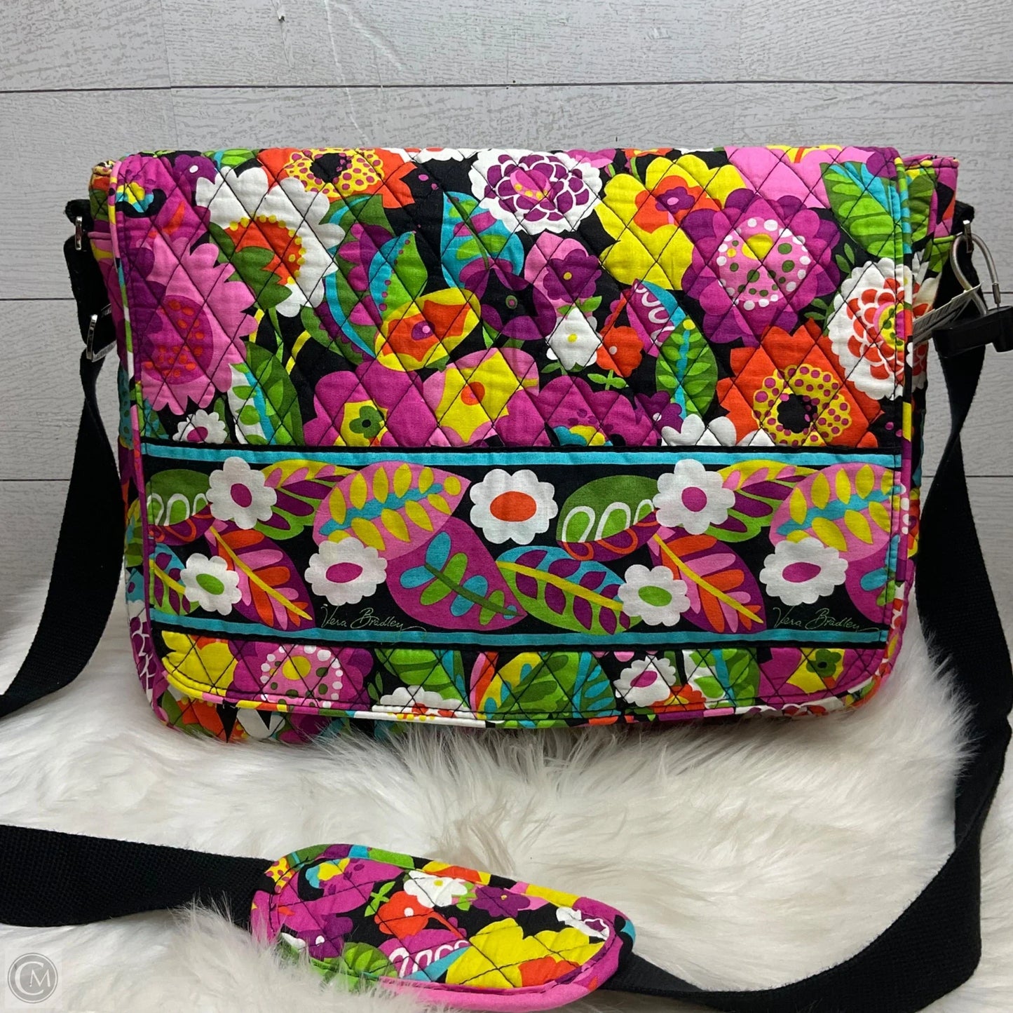 Handbag By Vera Bradley, Size: Medium