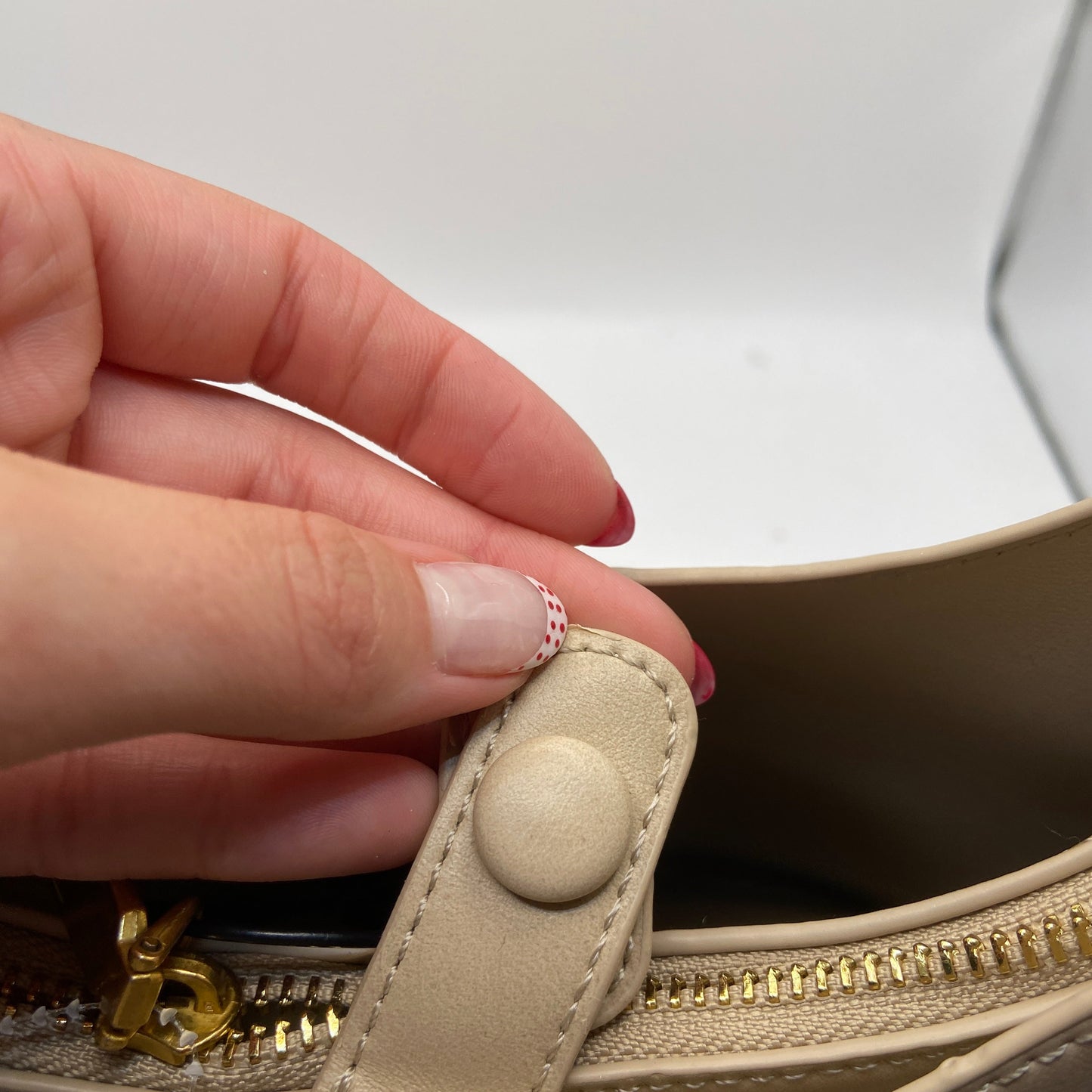 Handbag By Antik Kraft, Size: Medium
