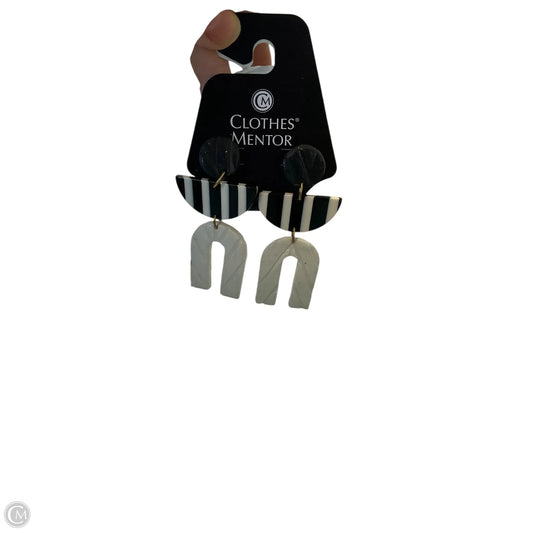 Earrings Dangle/drop By Clothes Mentor