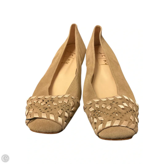 Shoes Flats By Cmc In Brown, Size: 9