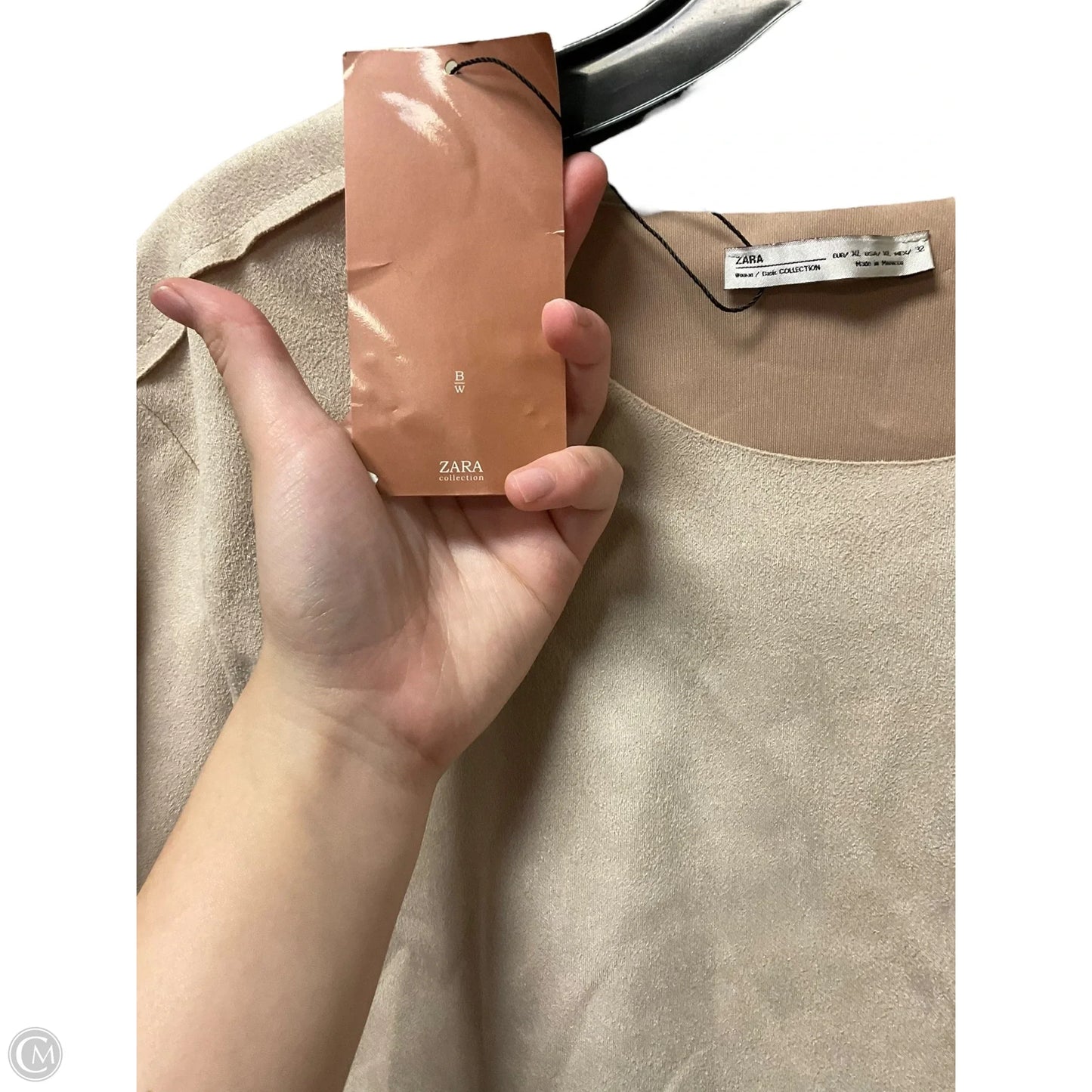 Top Long Sleeve By Zara In Tan, Size: Xl