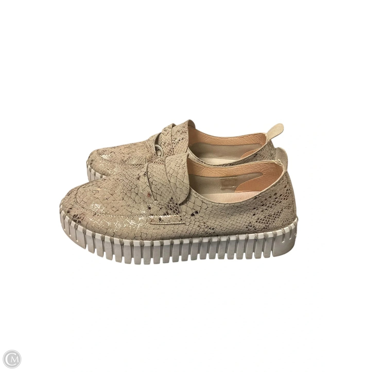 Shoes Flats By Clothes Mentor In Snakeskin Print, Size: 9
