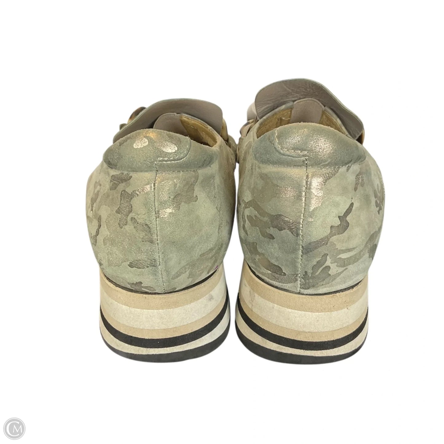 Shoes Sneakers By Clothes Mentor In Green, Size: 7.5