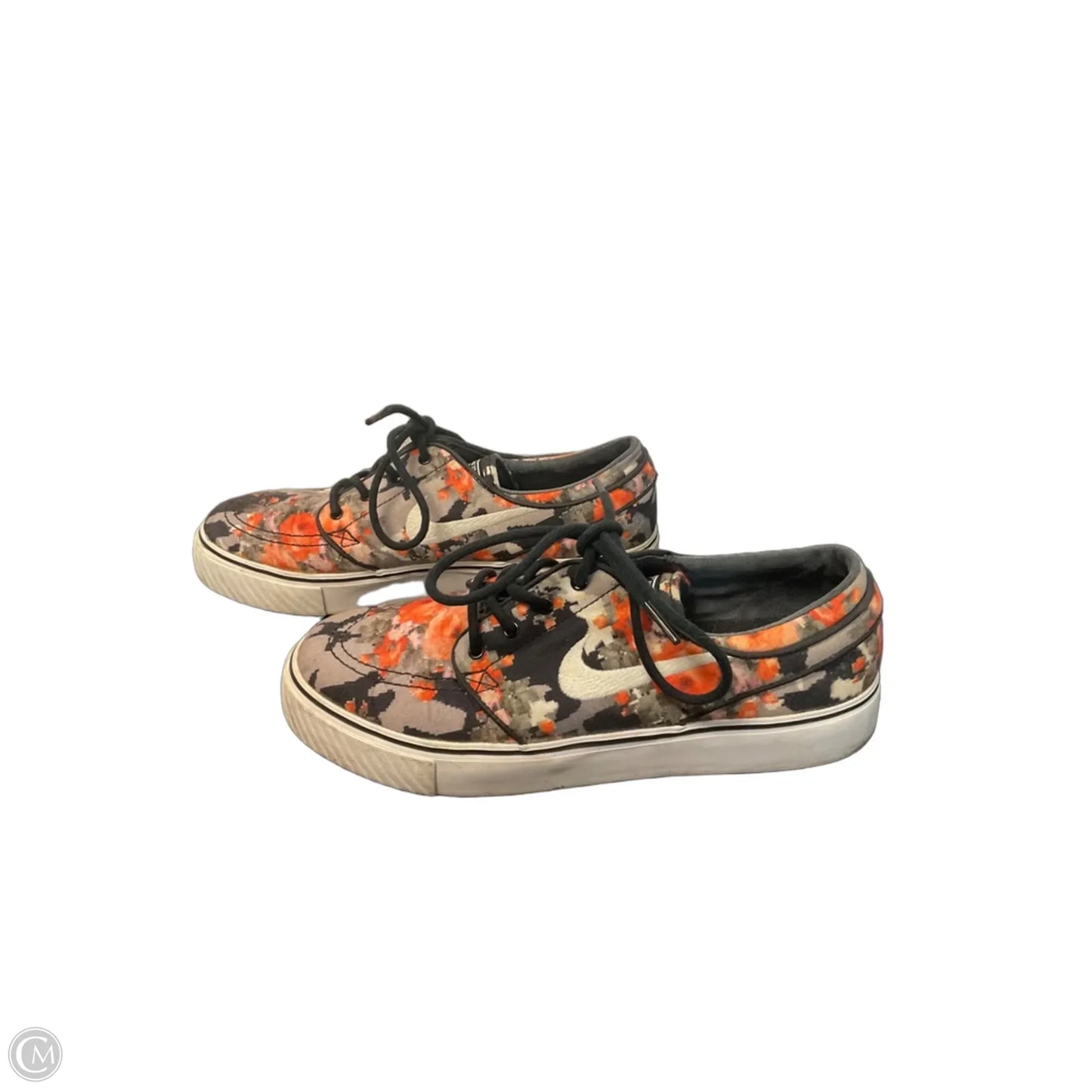 Shoes Sneakers By Nike In Grey, Size: 6