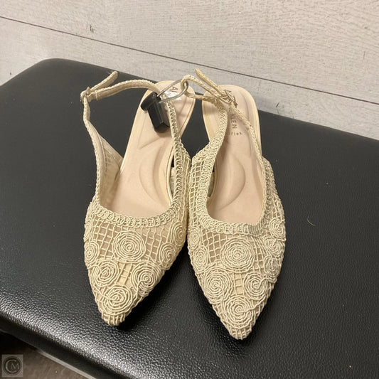 Shoes Heels Kitten By Anne Klein In Cream, Size: 8