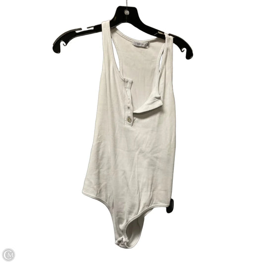Top Sleeveless Basic By Reoria In White, Size: Xl
