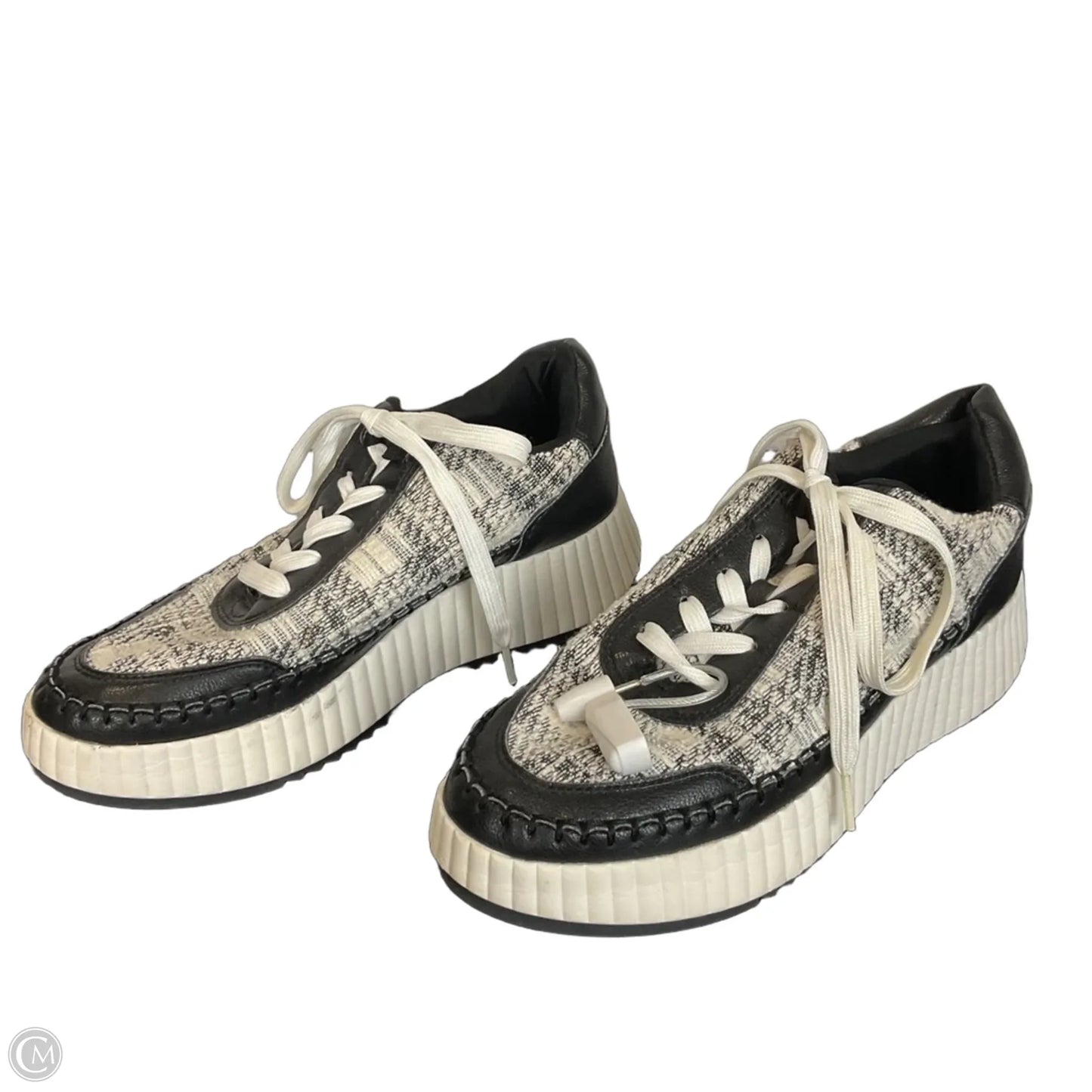 Shoes Sneakers By Dolce Vita In Black & White, Size: 9