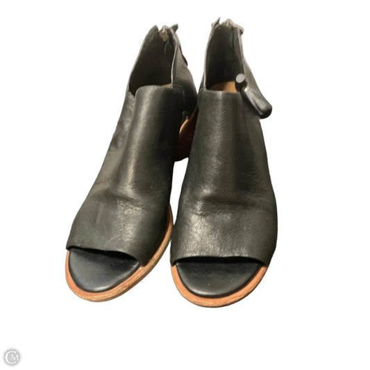 Sandals Heels Block By Sofft In Black, Size: 8.5