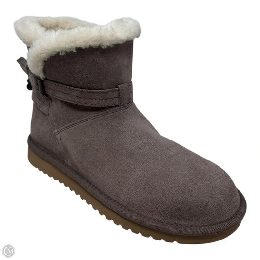 Boots Ankle Flats By Koolaburra By Ugg In Taupe, Size: 8