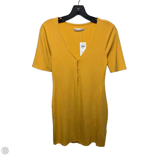 Dress Casual Short By Abercrombie And Fitch In Yellow, Size: S