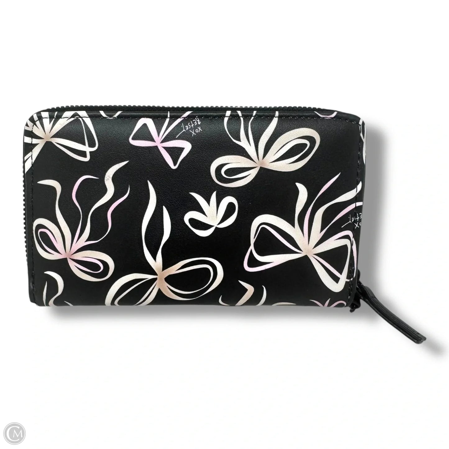 XO Zip Around Long Wallet Wristlet
 By Betsey Johnson, Size: Medium
