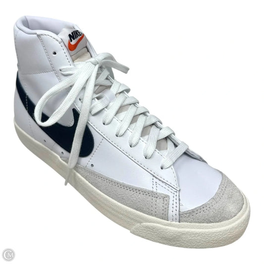 Shoes Sneakers By Nike In White, Size: 10.5