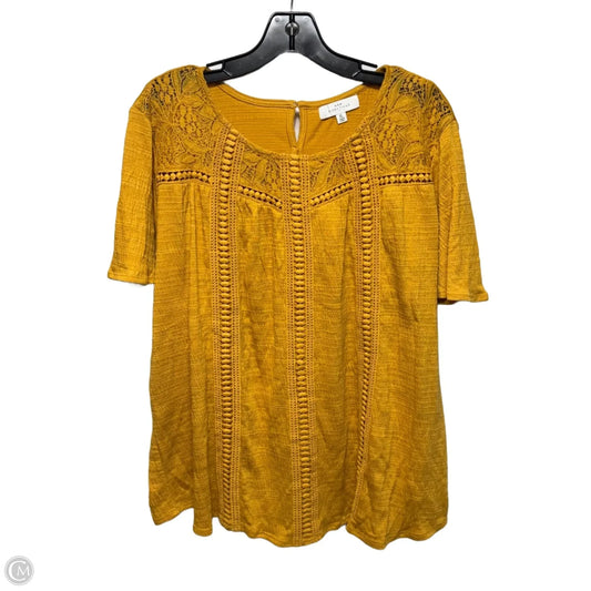 Top Short Sleeve By New Directions In Yellow, Size: Xl