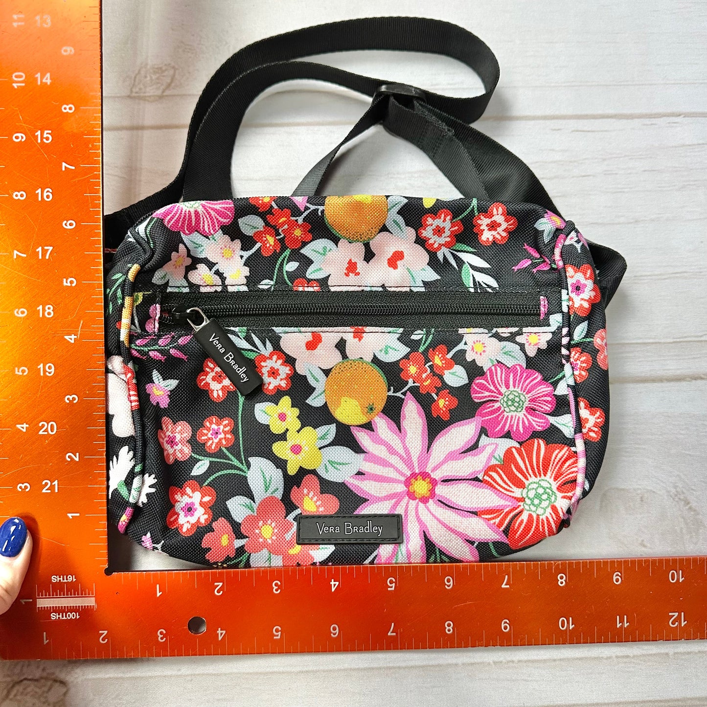 Belt Bag By Vera Bradley, Size: Medium