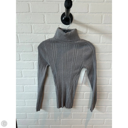Sweater By White House Black Market In Grey, Size: Xs