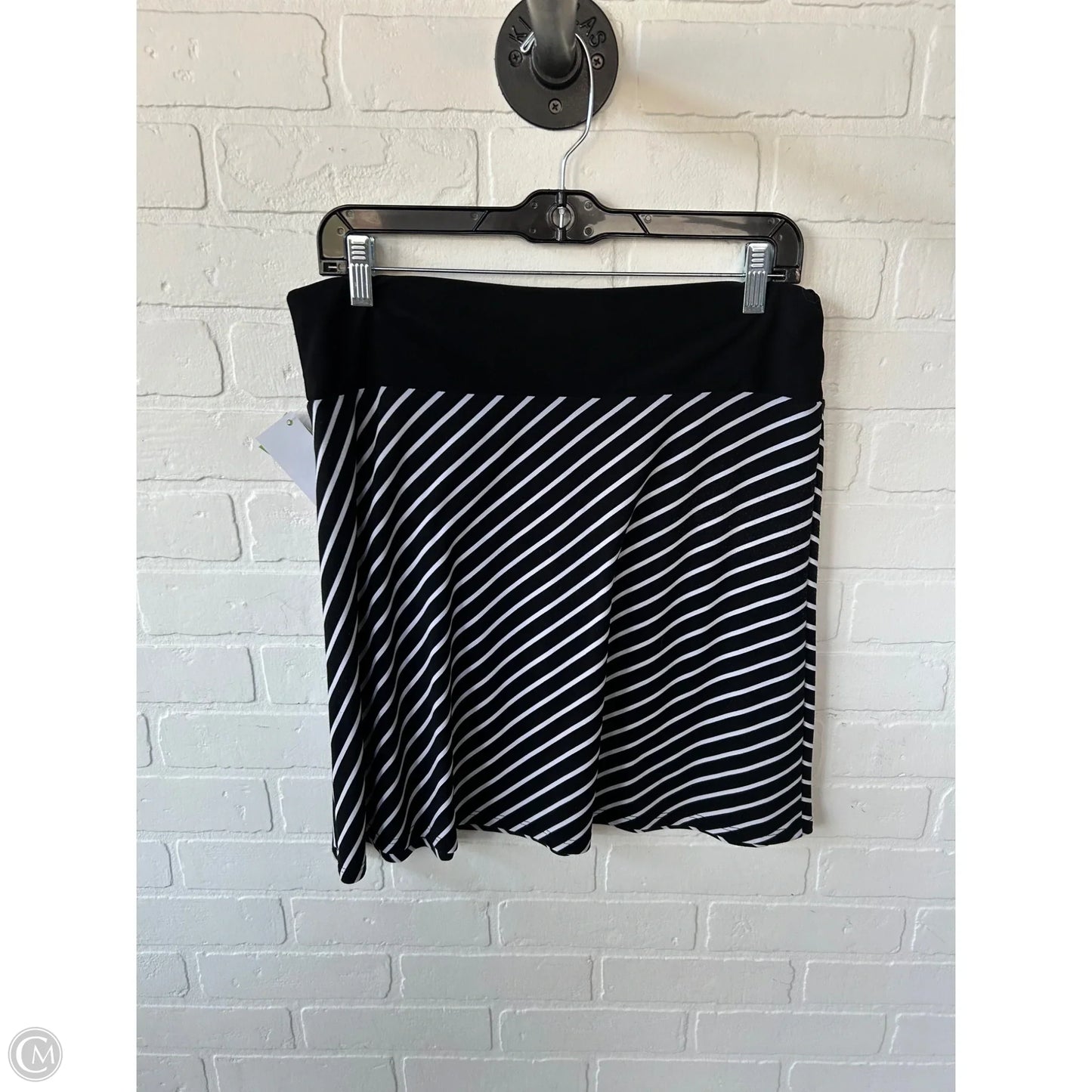 Skirt Mini & Short By White House Black Market In Black & White, Size: 8