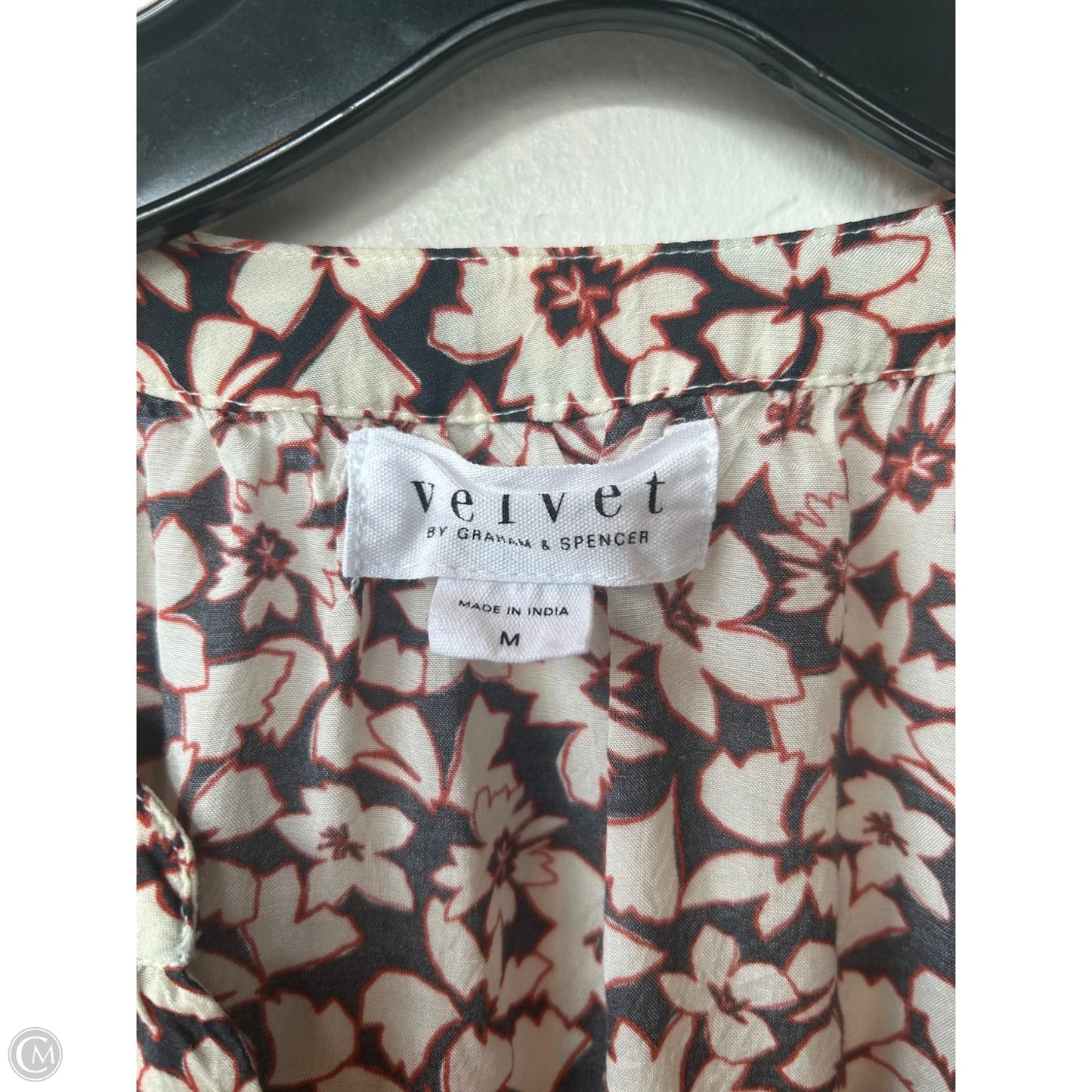 Top Long Sleeve By Velvet In Cream & Grey, Size: M