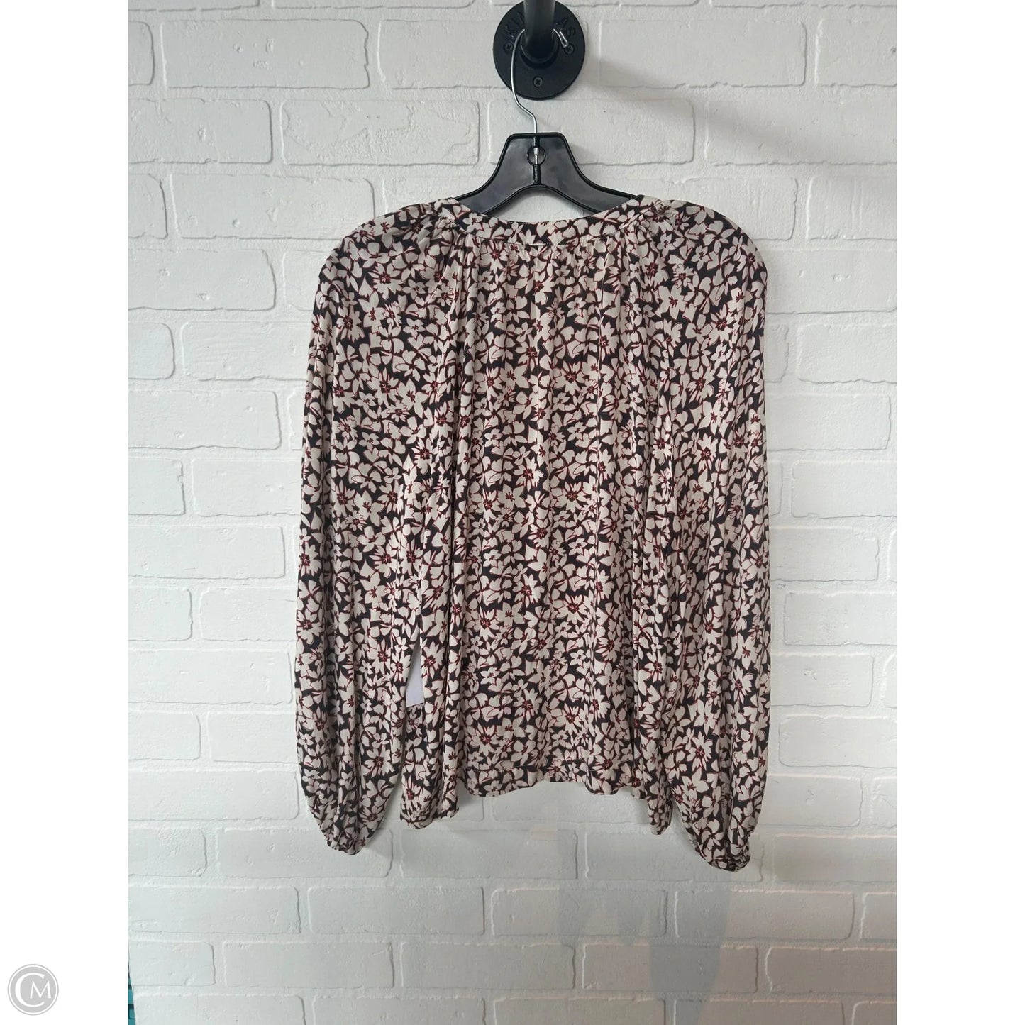 Top Long Sleeve By Velvet In Cream & Grey, Size: M