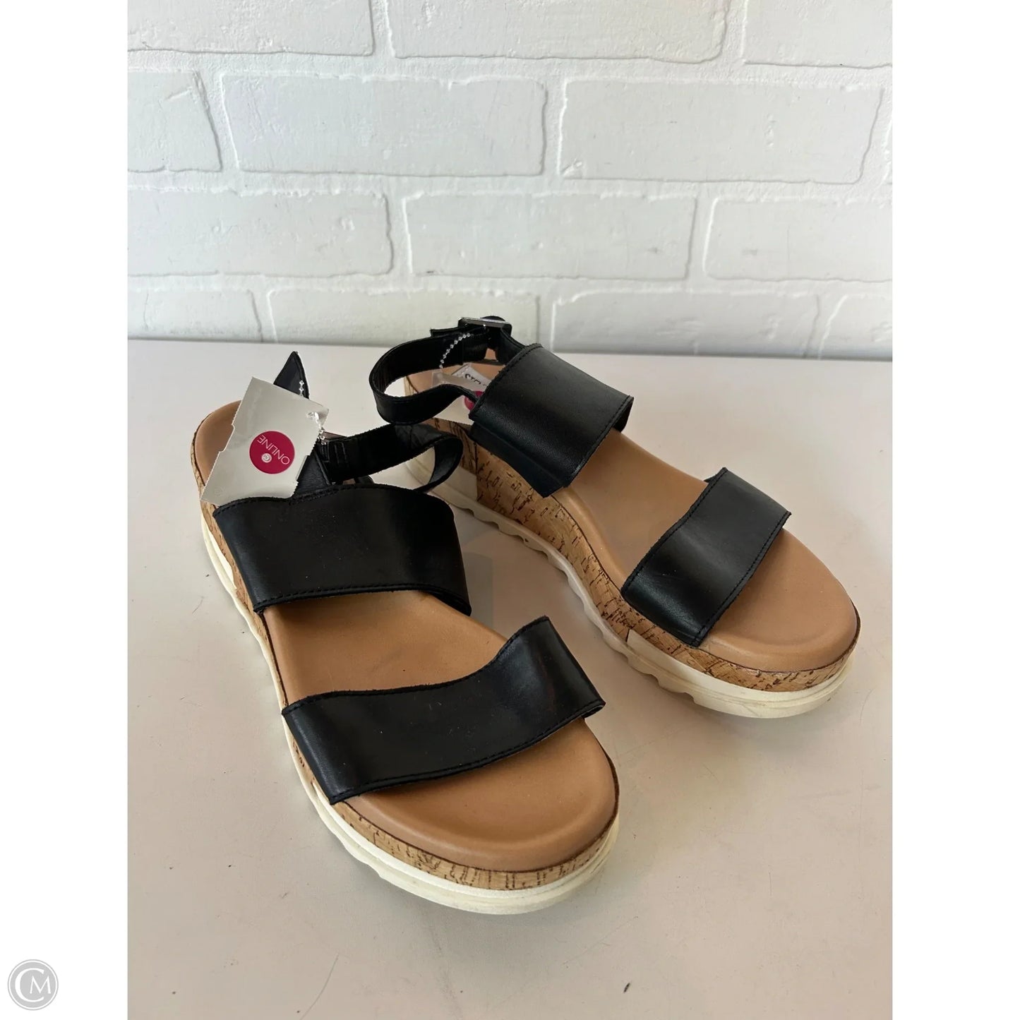 Sandals Flats By Steve Madden In Black & Tan, Size: 10