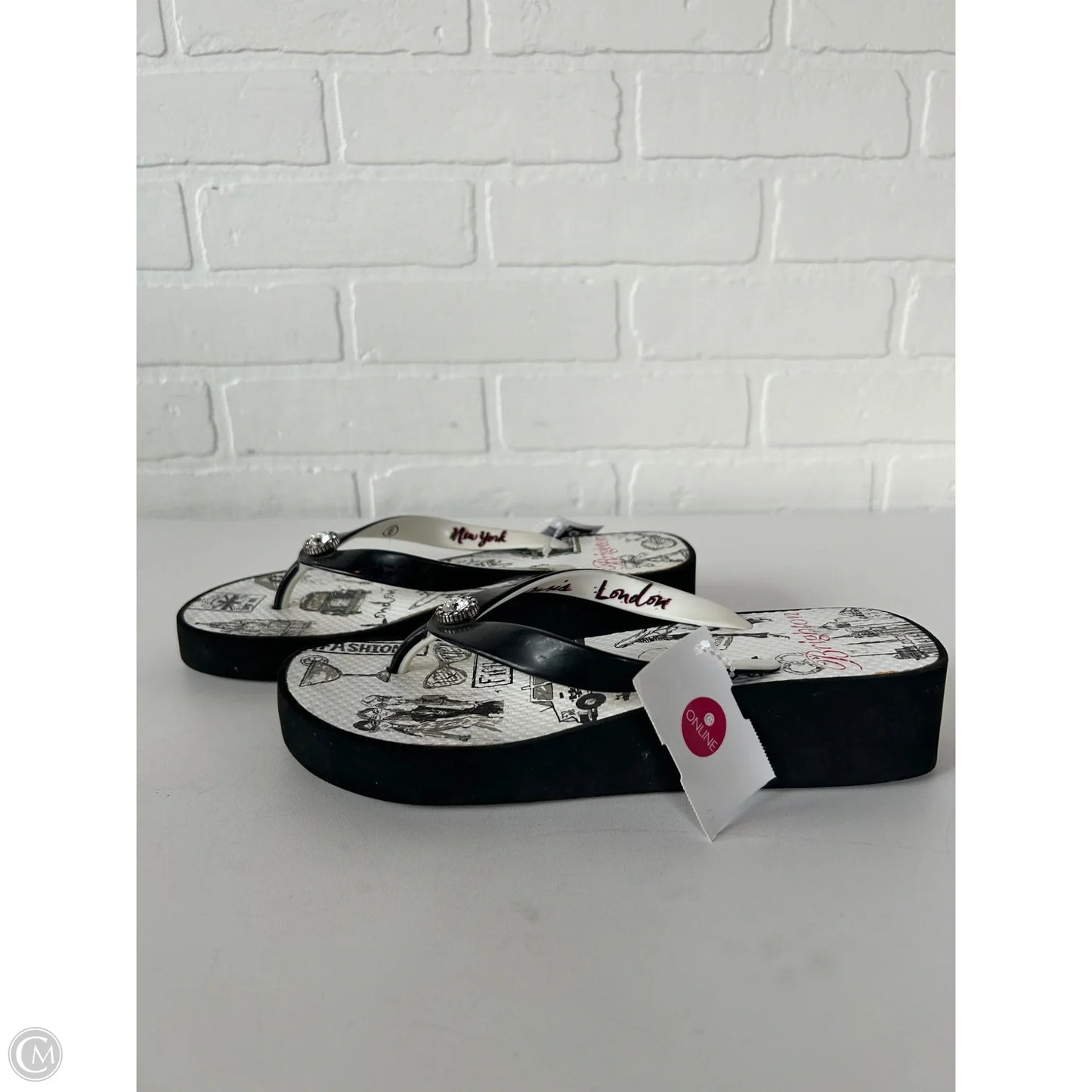 Sandals Flip Flops By Brighton In Black & White, Size: 6