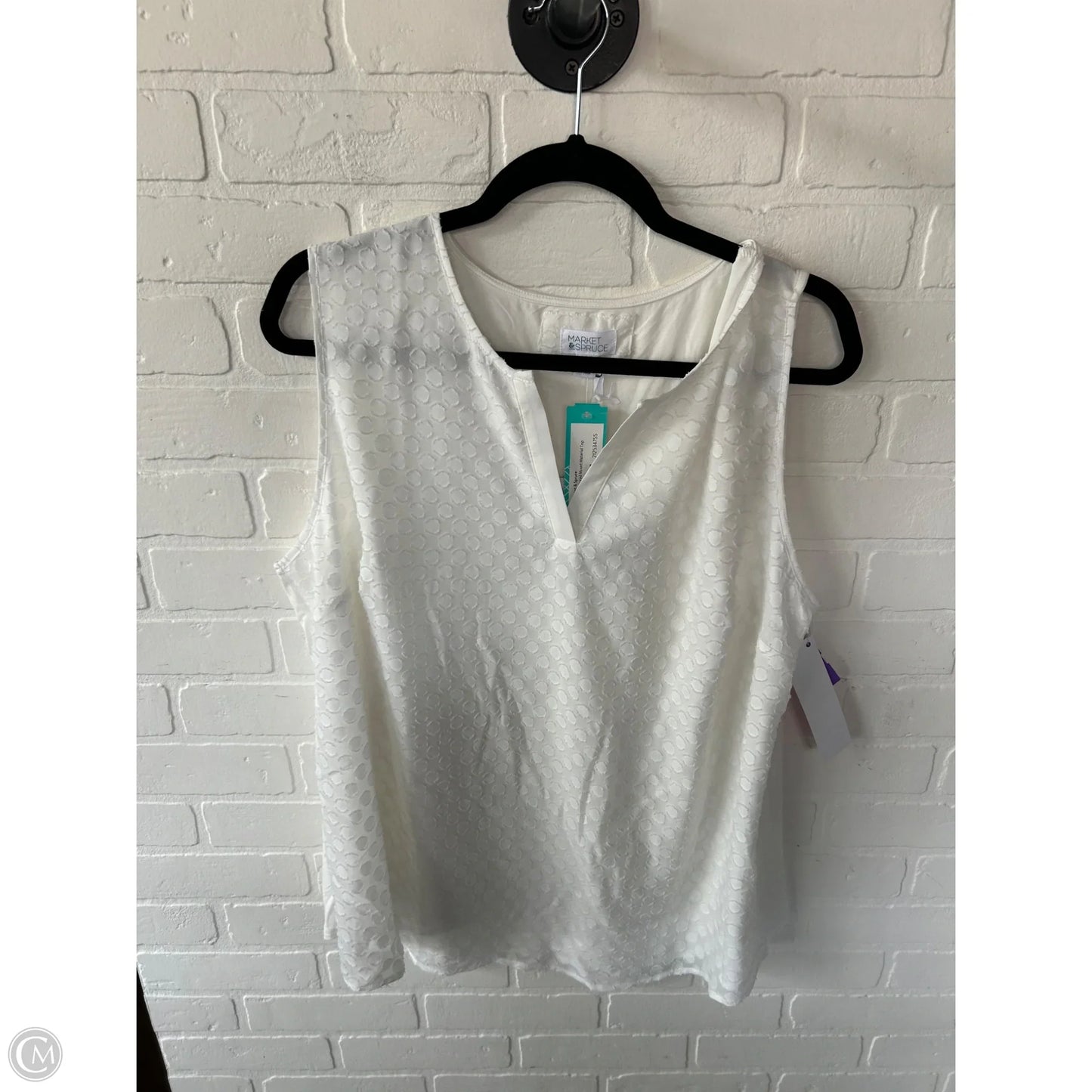 Top Sleeveless By Market & Spruce In White, Size: 2x