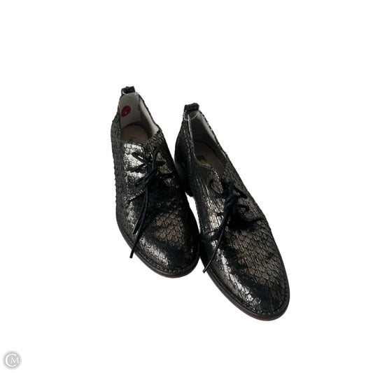 Shoes Flats By Louise Et Cie In Black & Silver, Size: 7