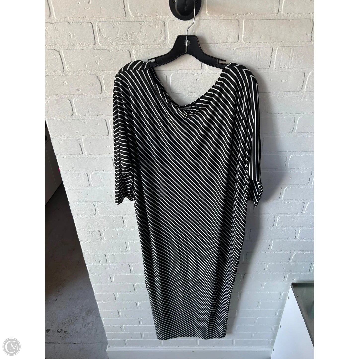 Dress Casual Maxi By Clothes Mentor In Black & White, Size: Xl