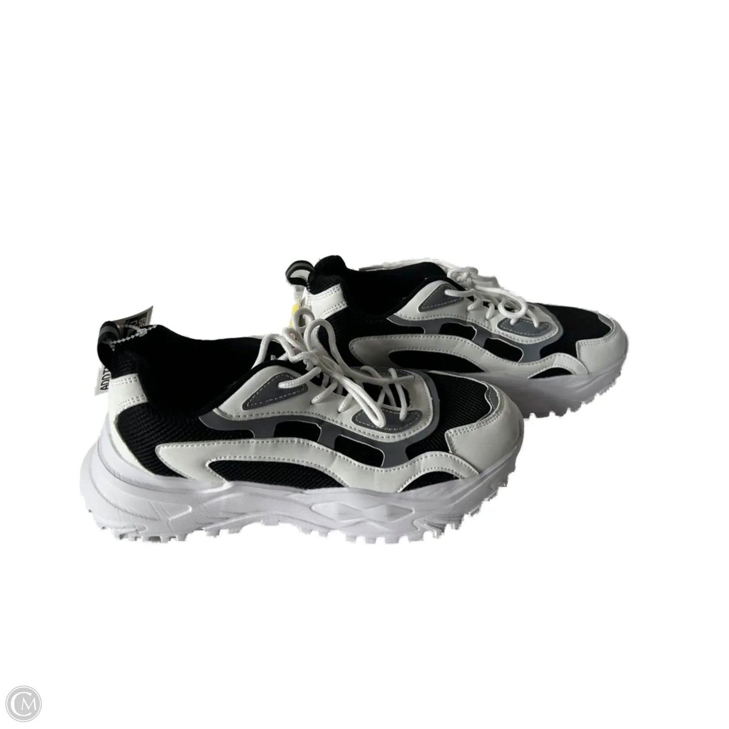 Shoes Athletic By Cme In Black & White, Size: 10