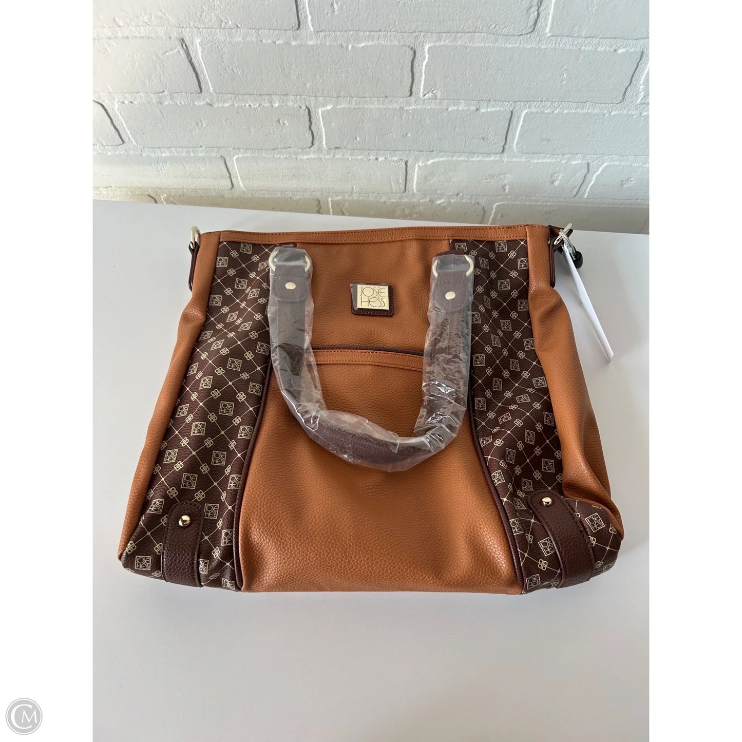 Crossbody By Clothes Mentor, Size: Large