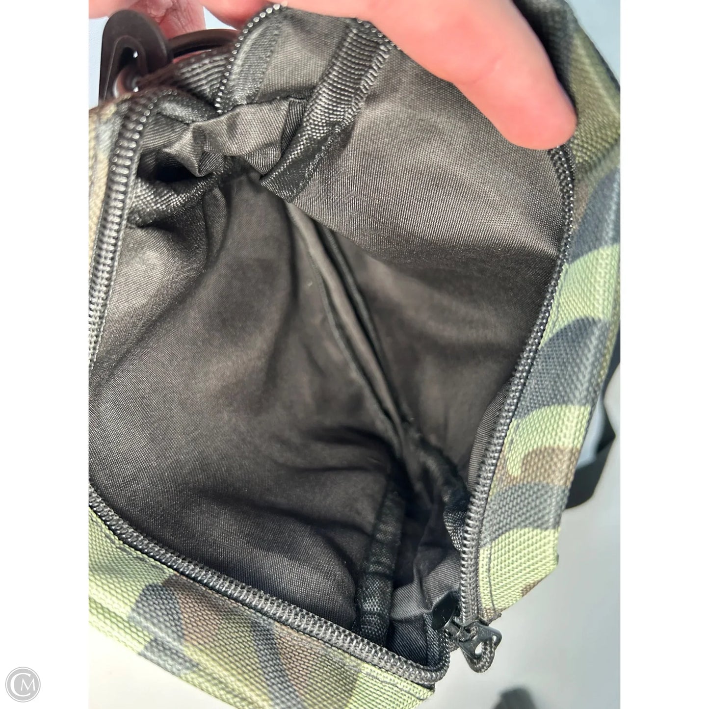 Crossbody By Clothes Mentor, Size: Small