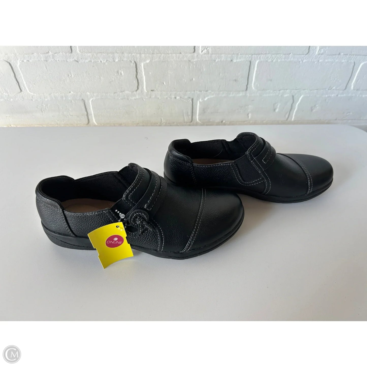 Shoes Flats By Clarks In Black, Size: 5