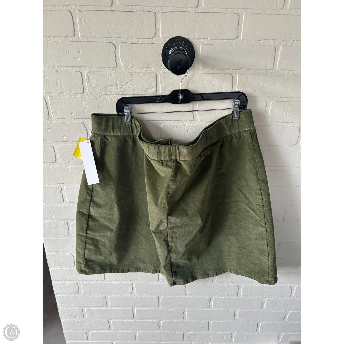 Skirt Mini & Short By Torrid In Green, Size: 22