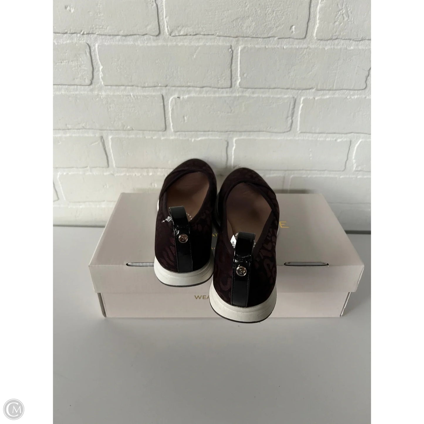 Shoes Flats By Taryn Rose In Brown, Size: 7