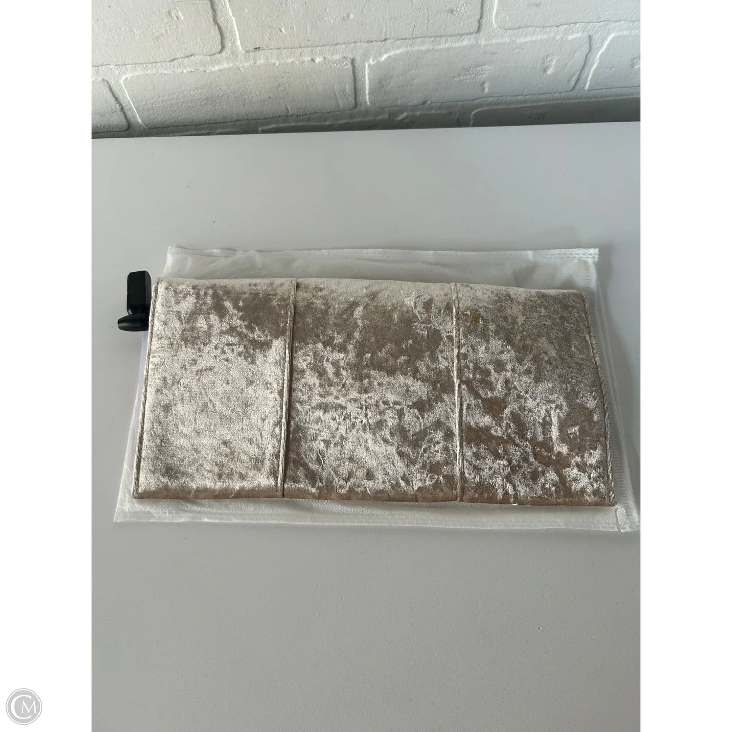 Clutch By Urban Expressions, Size: Small