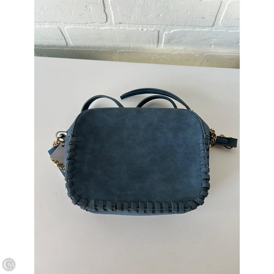 Crossbody By Clothes Mentor, Size: Medium