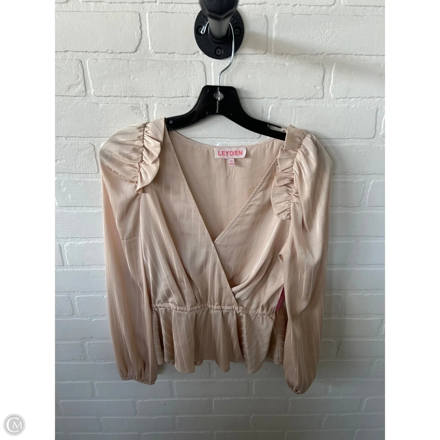 Blouse Long Sleeve By Cmc In Tan, Size: Xs