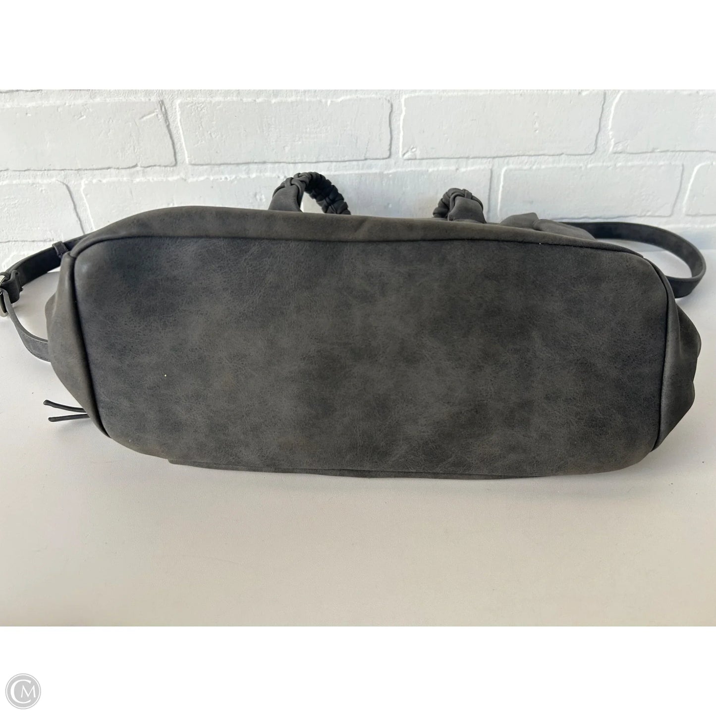 Crossbody By Clothes Mentor, Size: Large